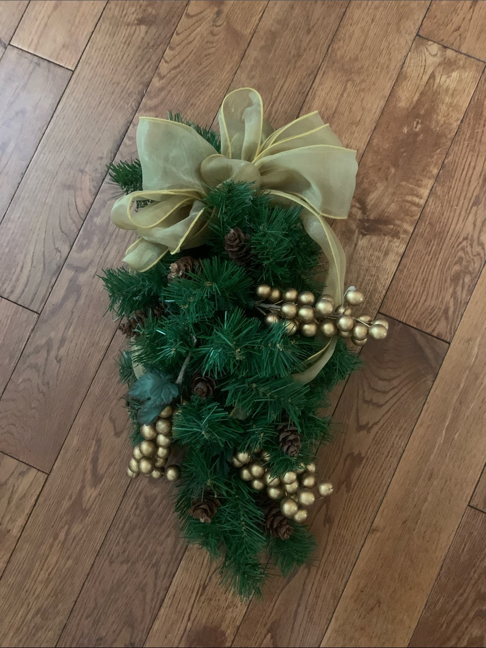 Green and Gold Holiday Garland Teardrop with Bow